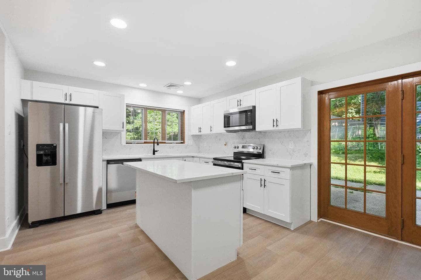 8327 Tulpehocken Avenue photo 3