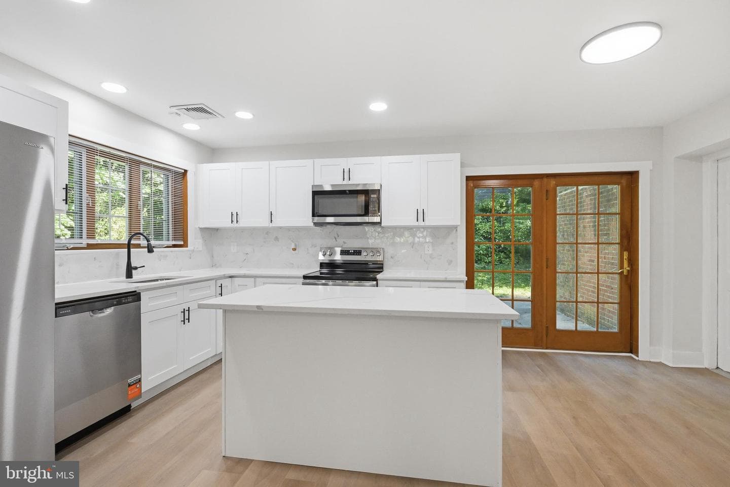8327 Tulpehocken Avenue photo 4