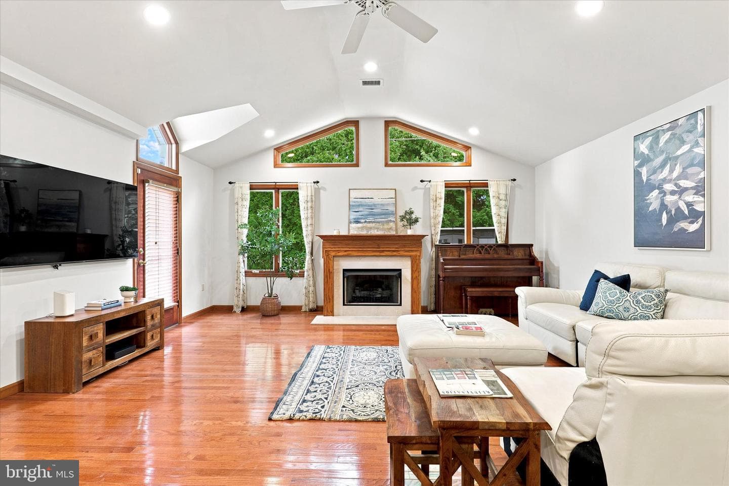 3155 Manor Road photo 12
