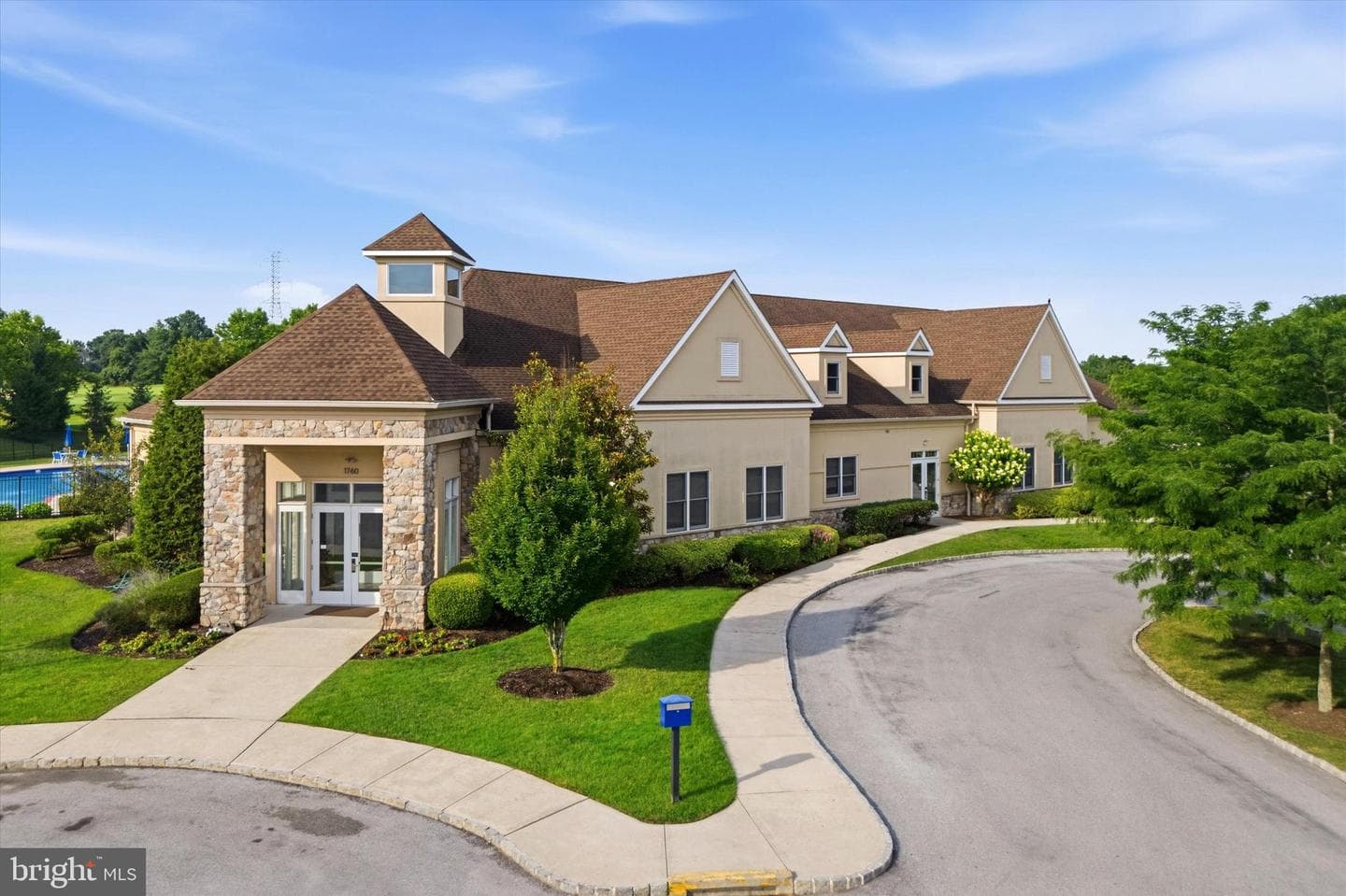 205 Hazeltine Circle photo 14