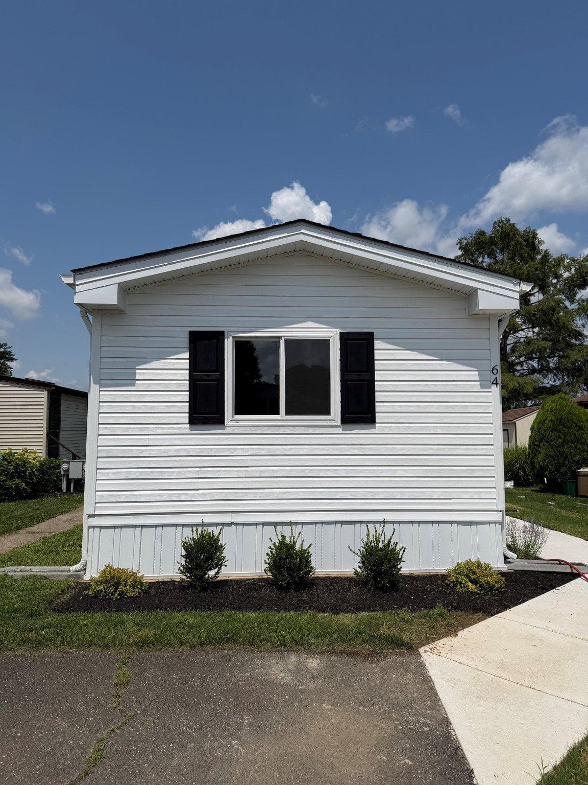 64 Longwood Place photo 2