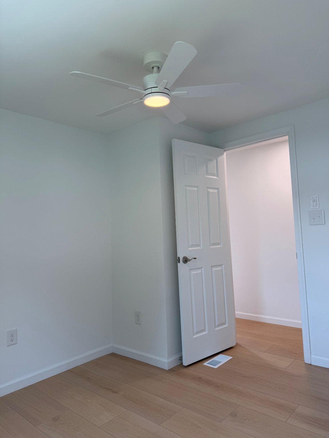 64 Longwood Place photo 24