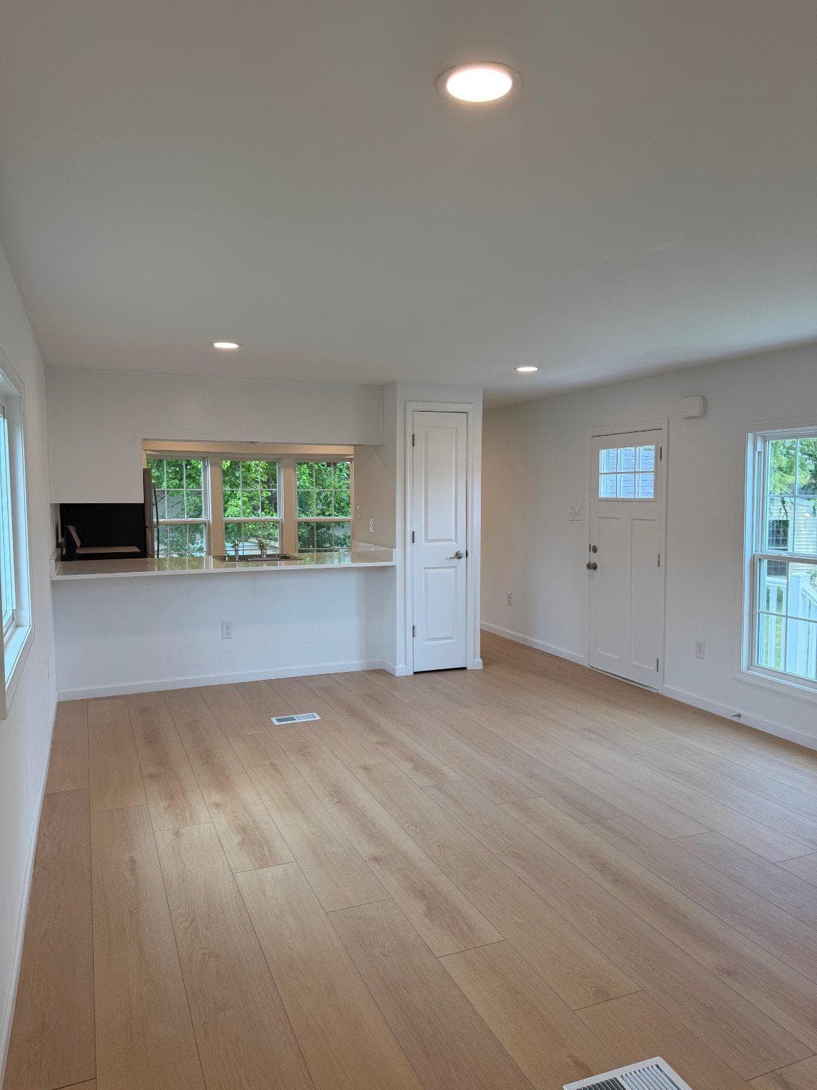 64 Longwood Place photo 8