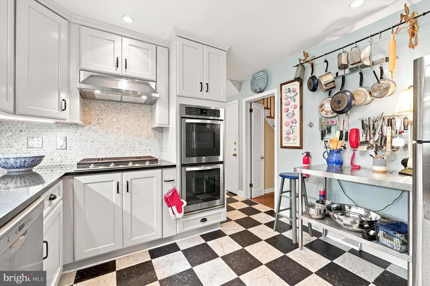 200 Ladbroke Road photo 11