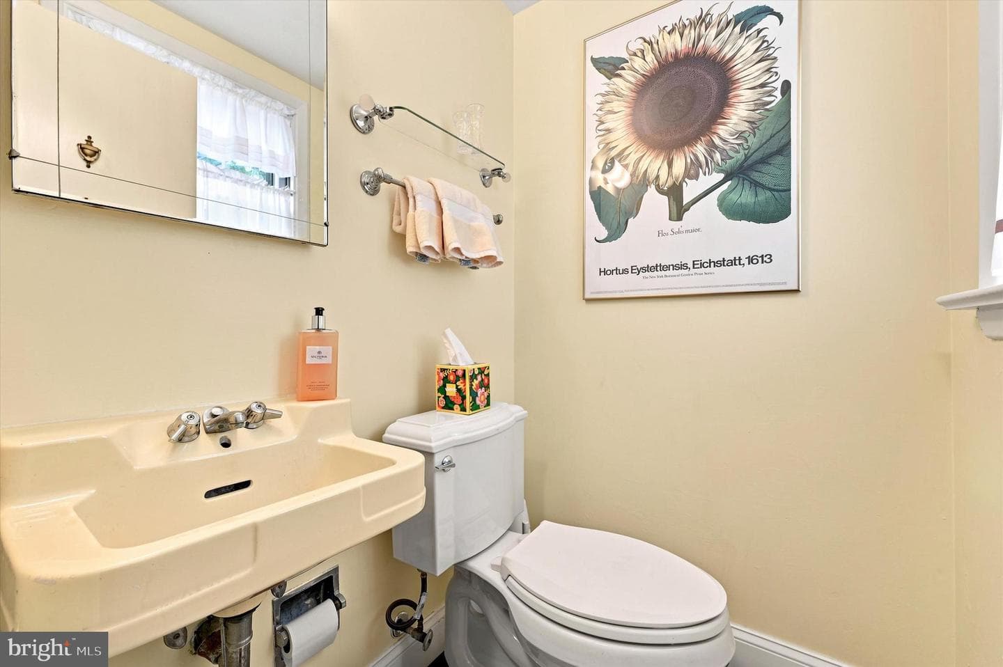 200 Ladbroke Road photo 13