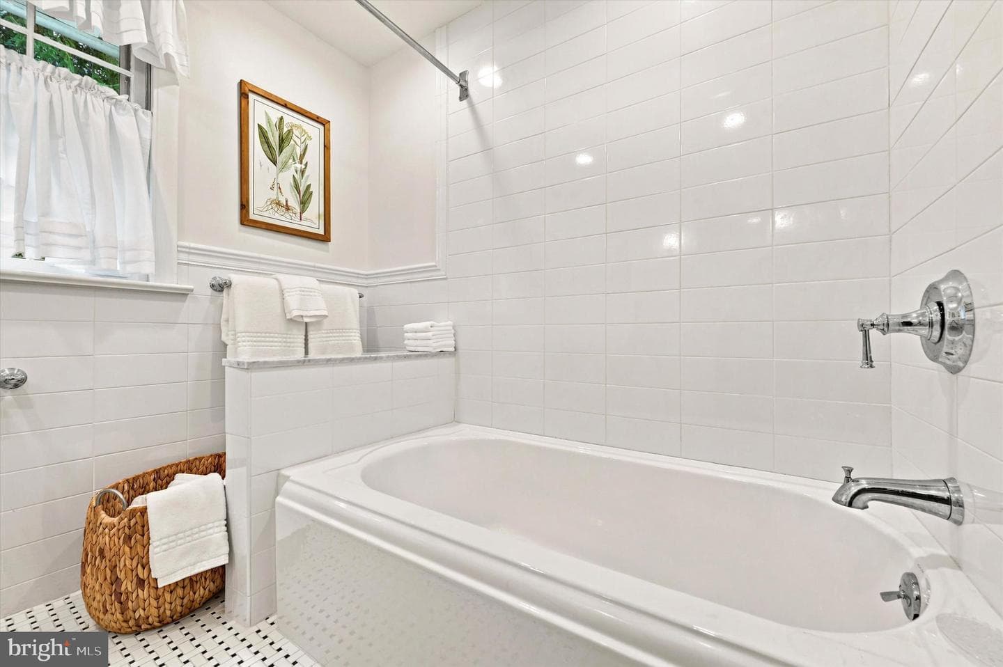 200 Ladbroke Road photo 15