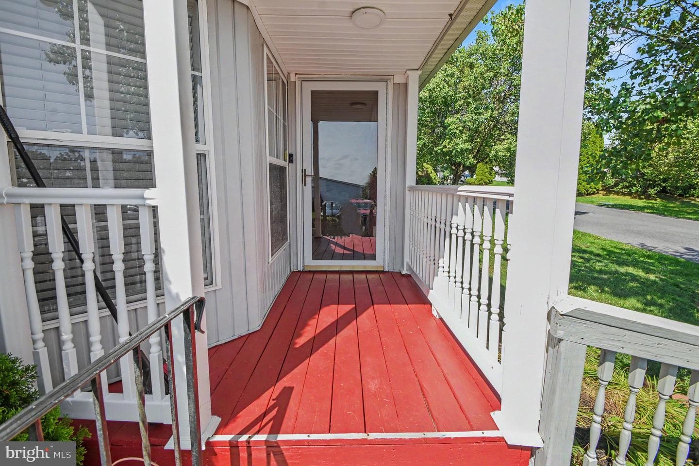 10 Juniper Court W photo 3