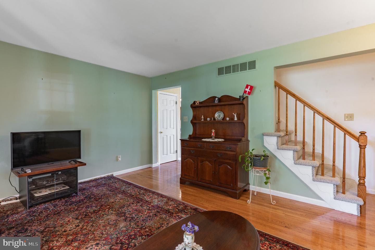 121 Winding Way photo 8
