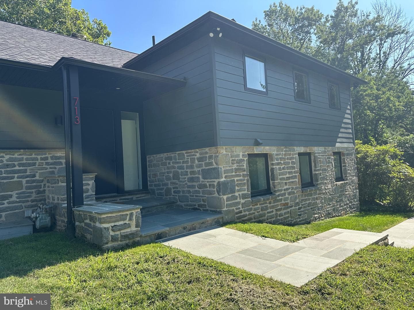 713 Woodfield Road photo 26