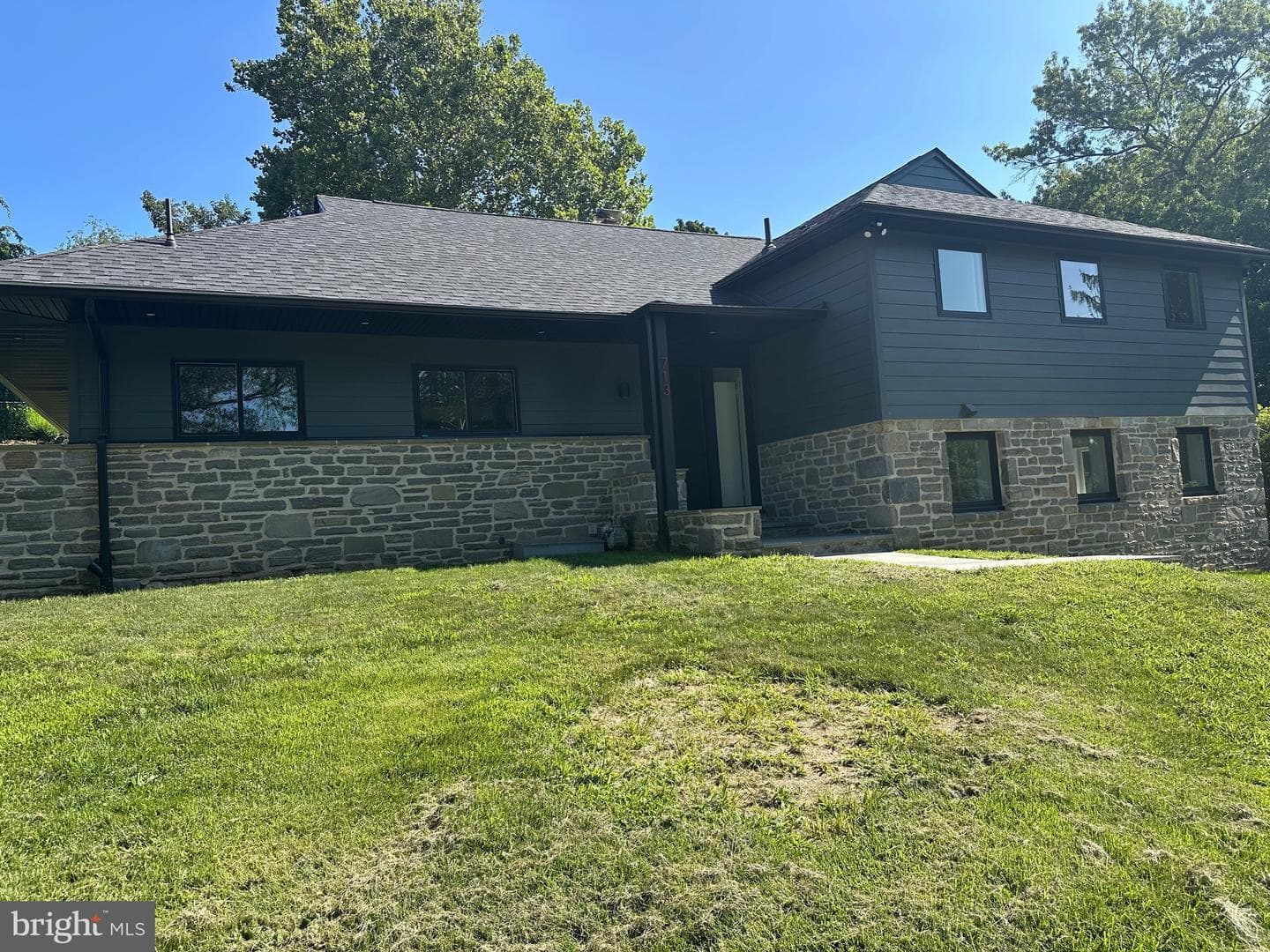 713 Woodfield Road photo 27