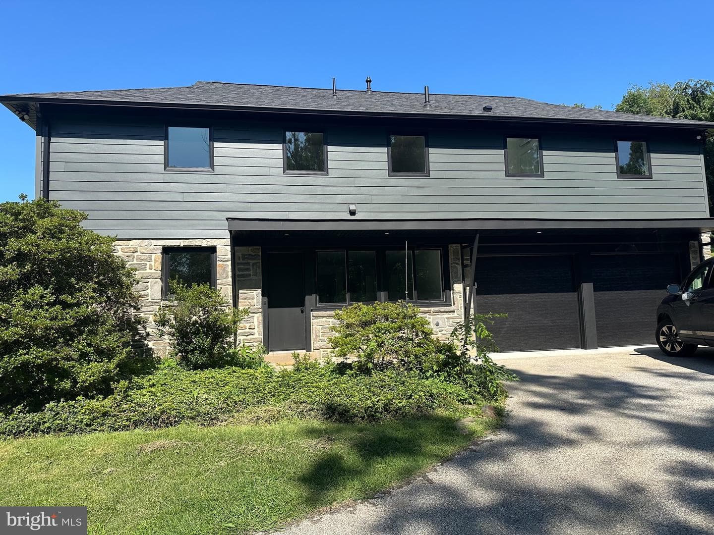 713 Woodfield Road photo 28