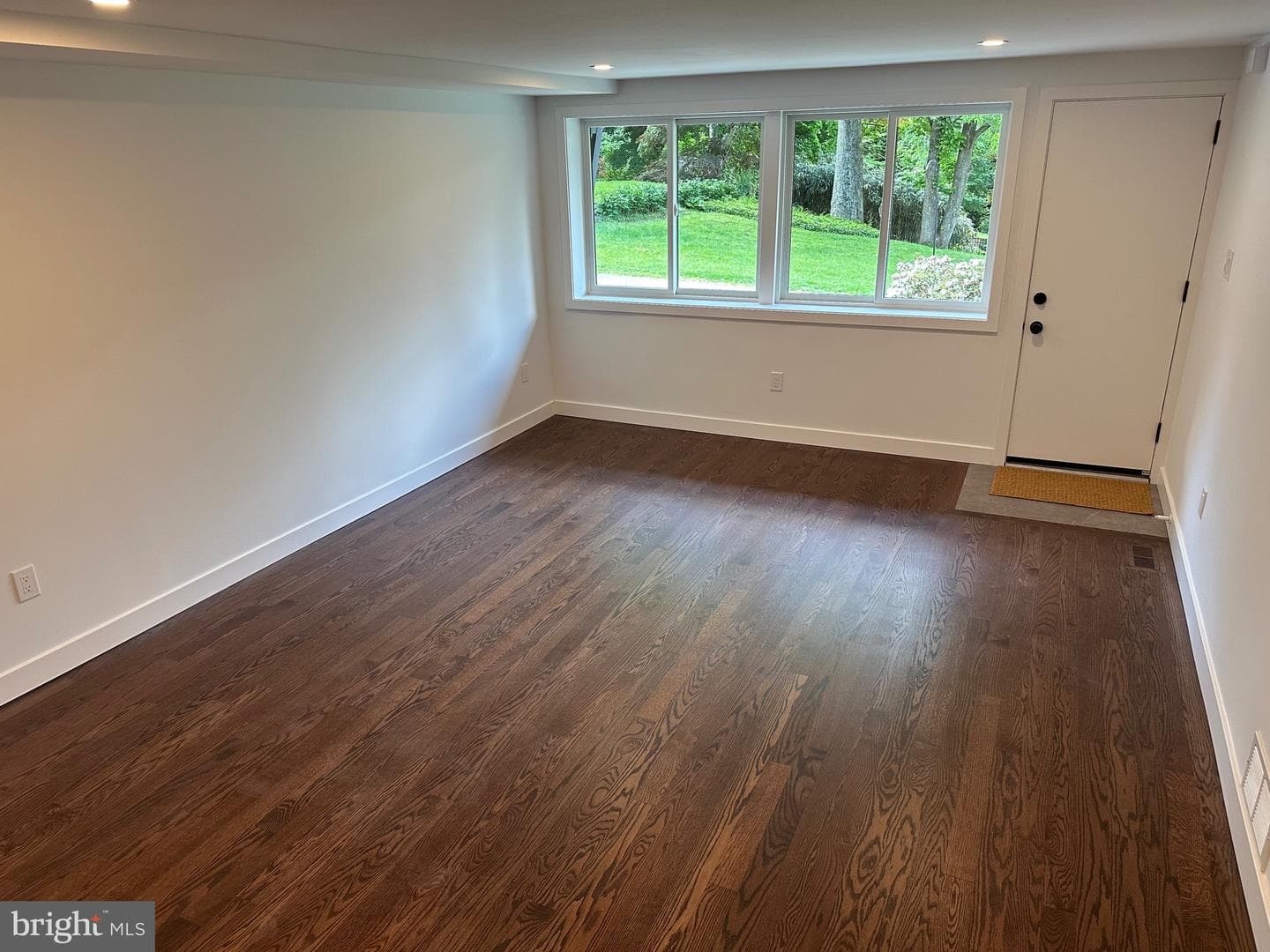 713 Woodfield Road photo 31
