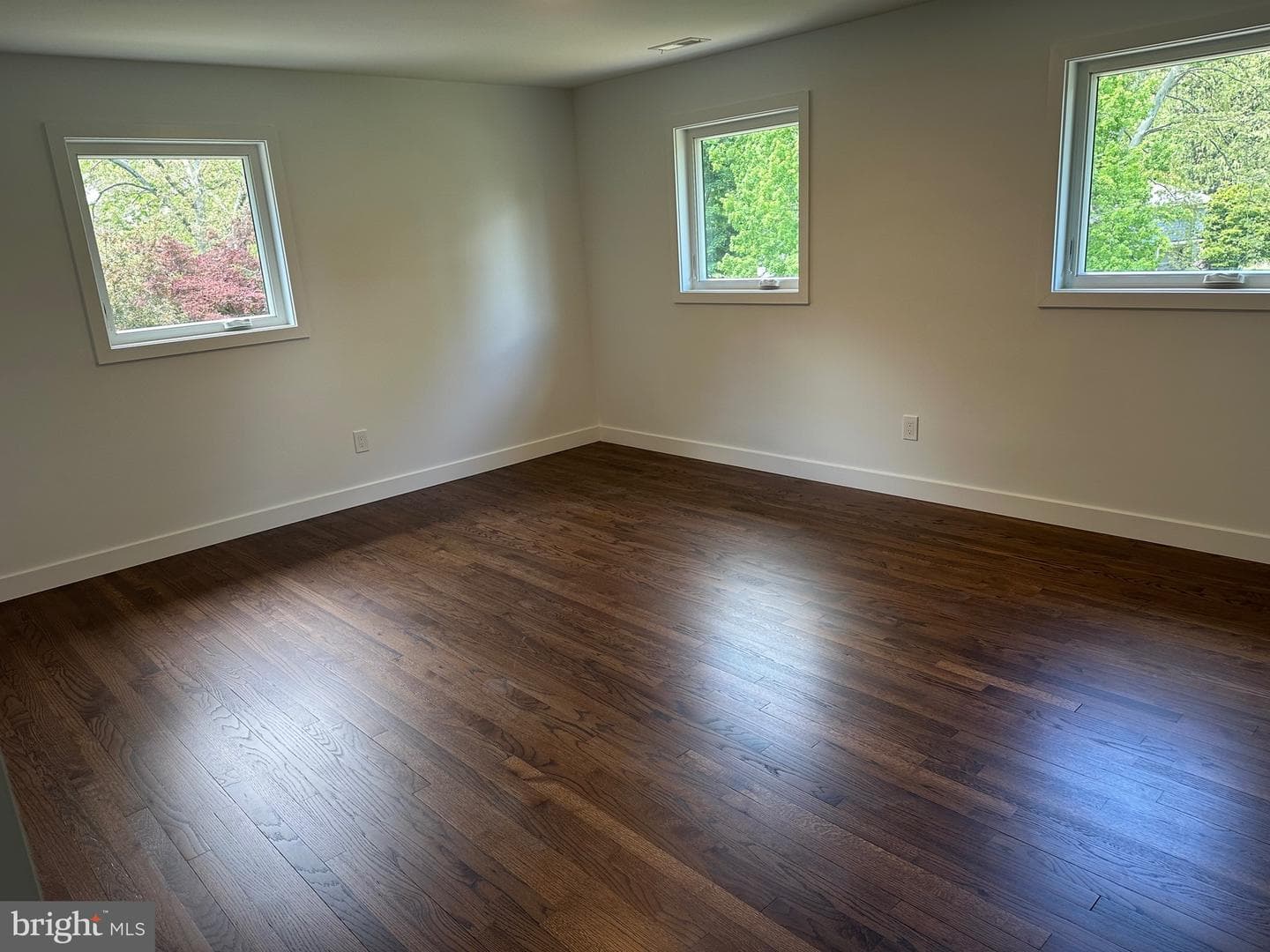 713 Woodfield Road photo 34