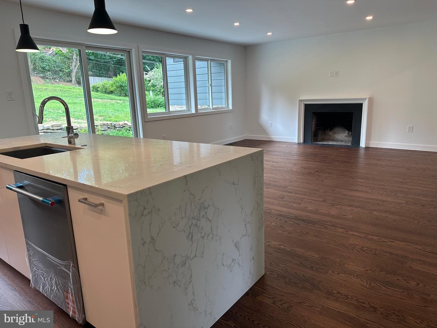 713 Woodfield Road photo 8