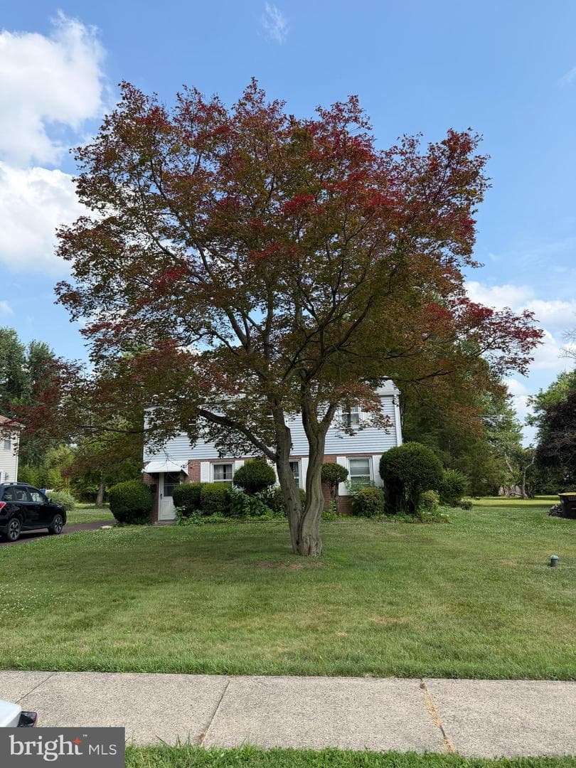 301 Greenwood Road photo 2