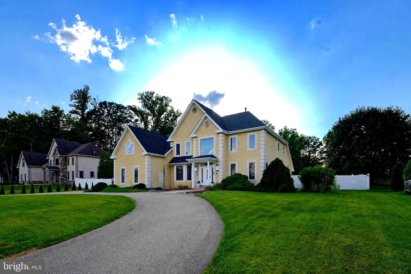 3930 Pond View Lane photo 2