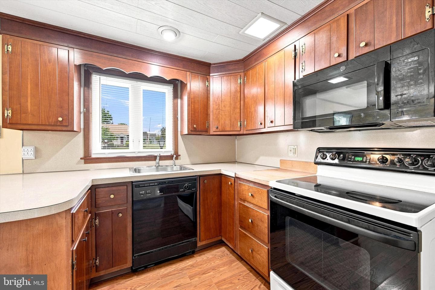 319 Clear Spring Road photo 3