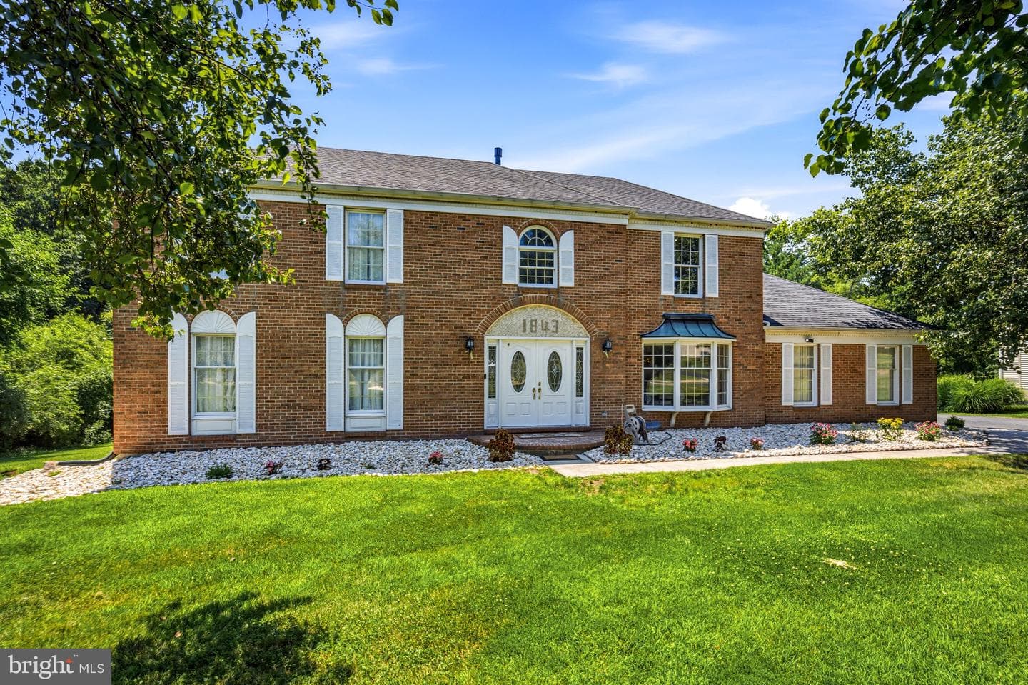 1843 Beacon Hill Drive photo 4