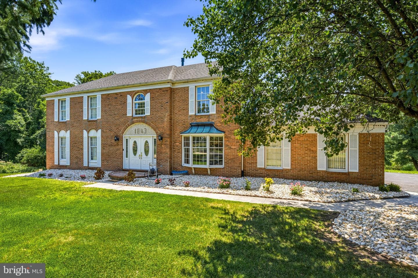 1843 Beacon Hill Drive photo 5