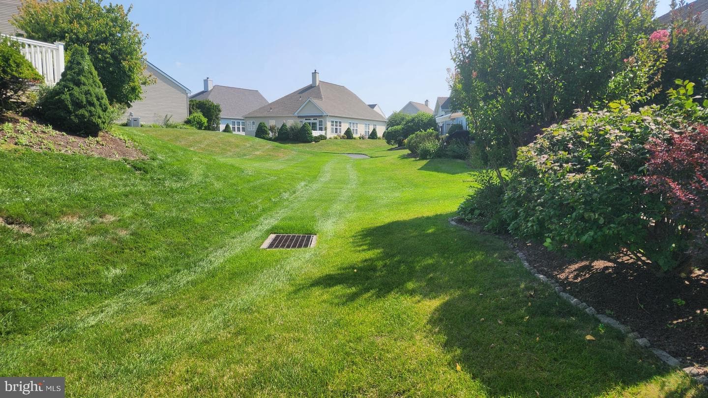3881 Arbours Avenue photo 8