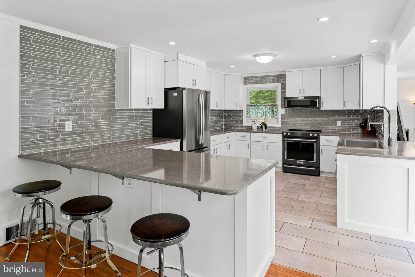 1162 Dewitt Road photo 11