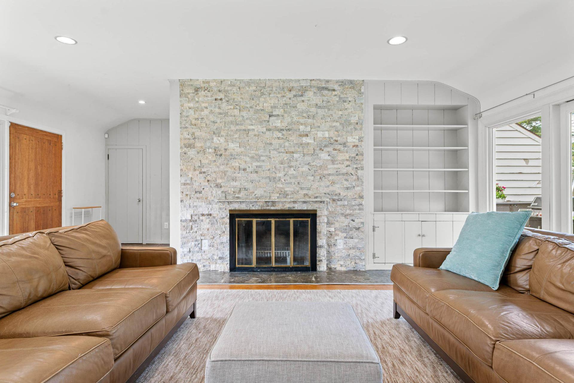 1162 Dewitt Road photo 3