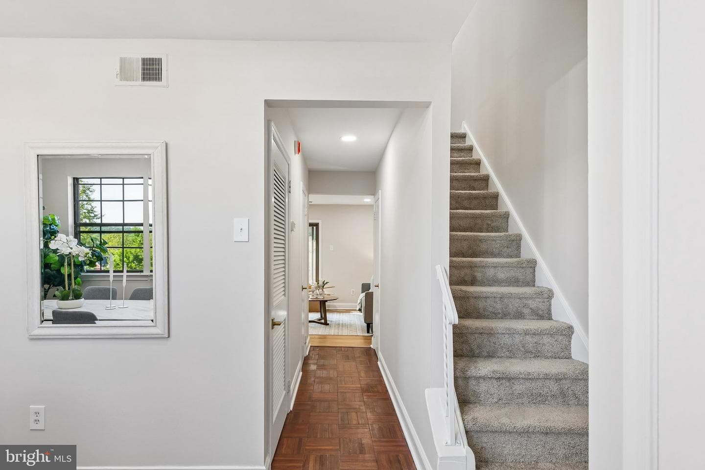 224 Holly Drive photo 6