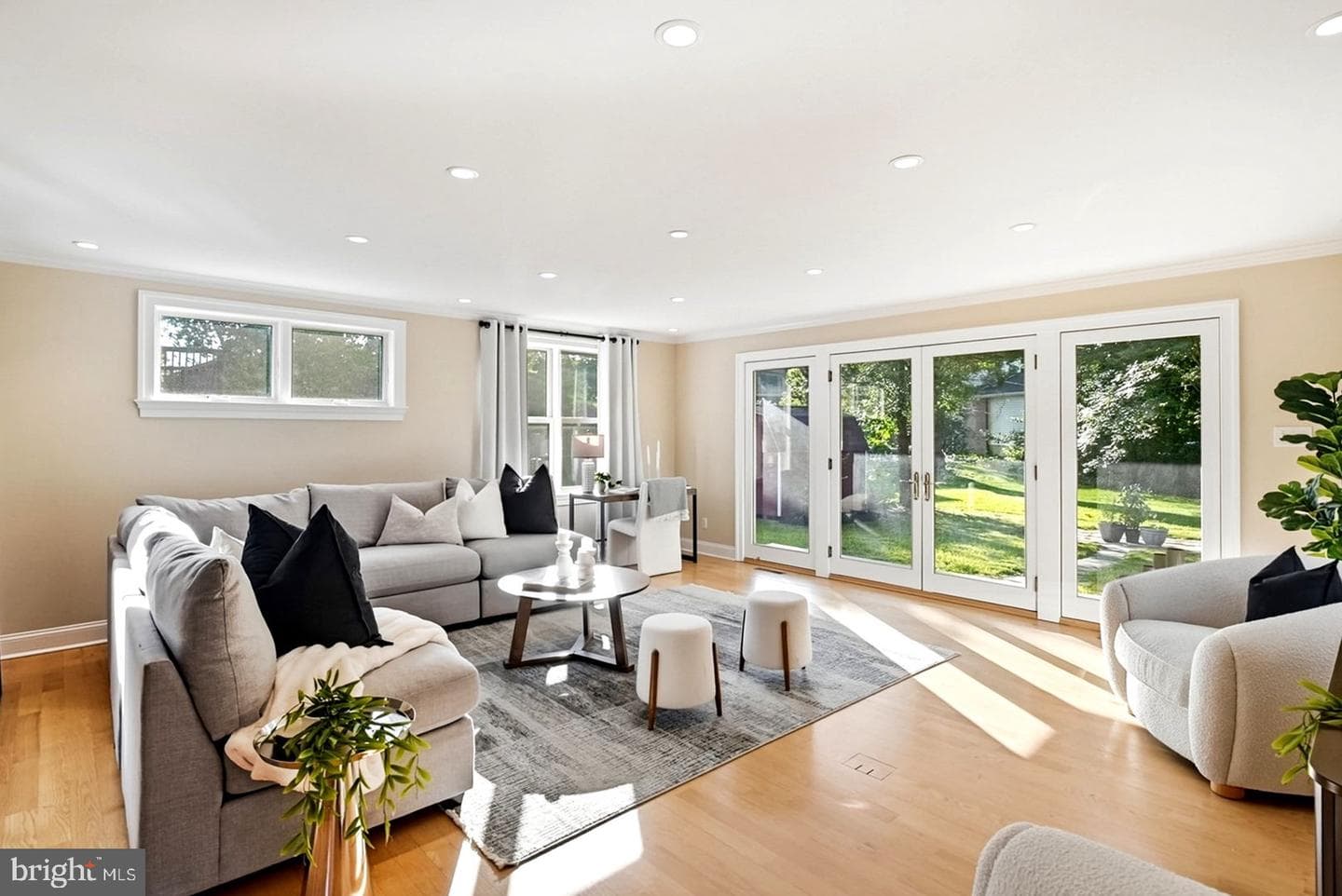 1526 James Road photo 11
