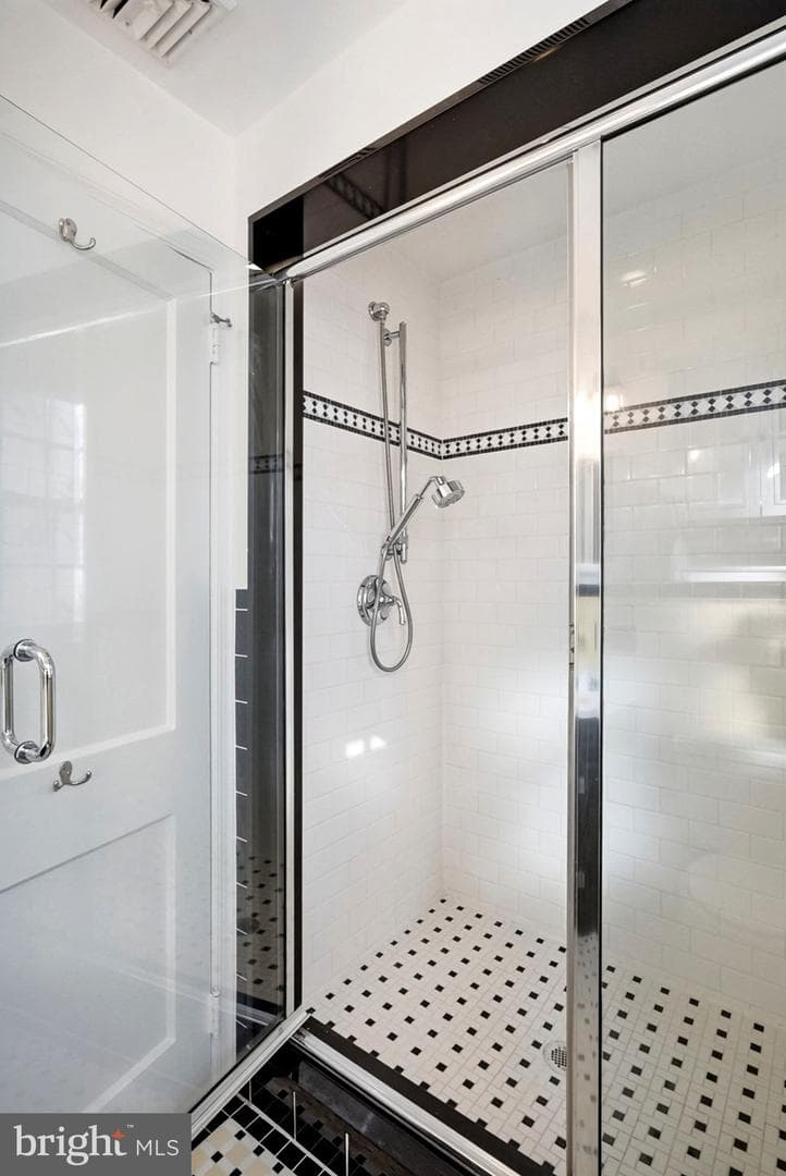 1526 James Road photo 29