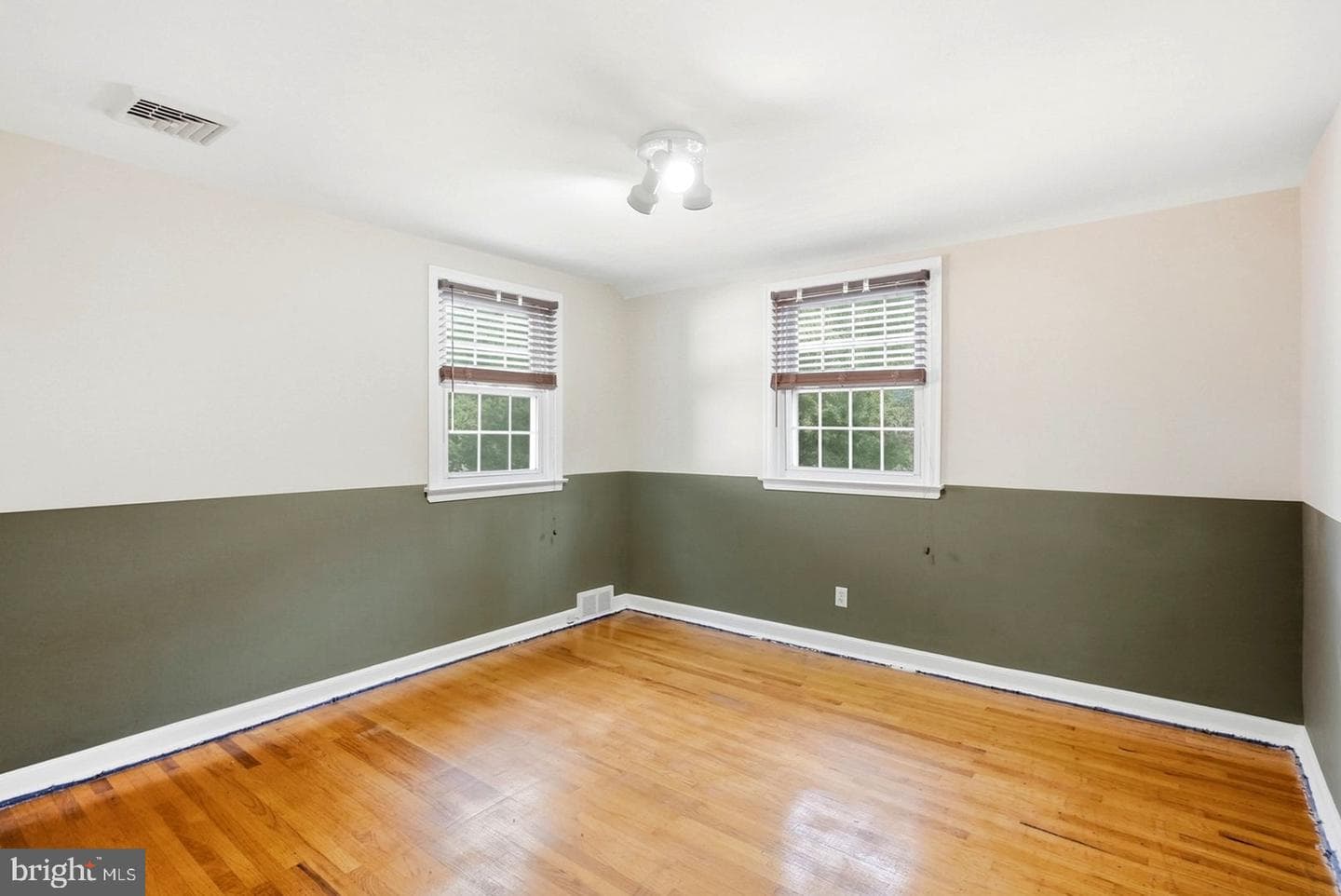 1526 James Road photo 30