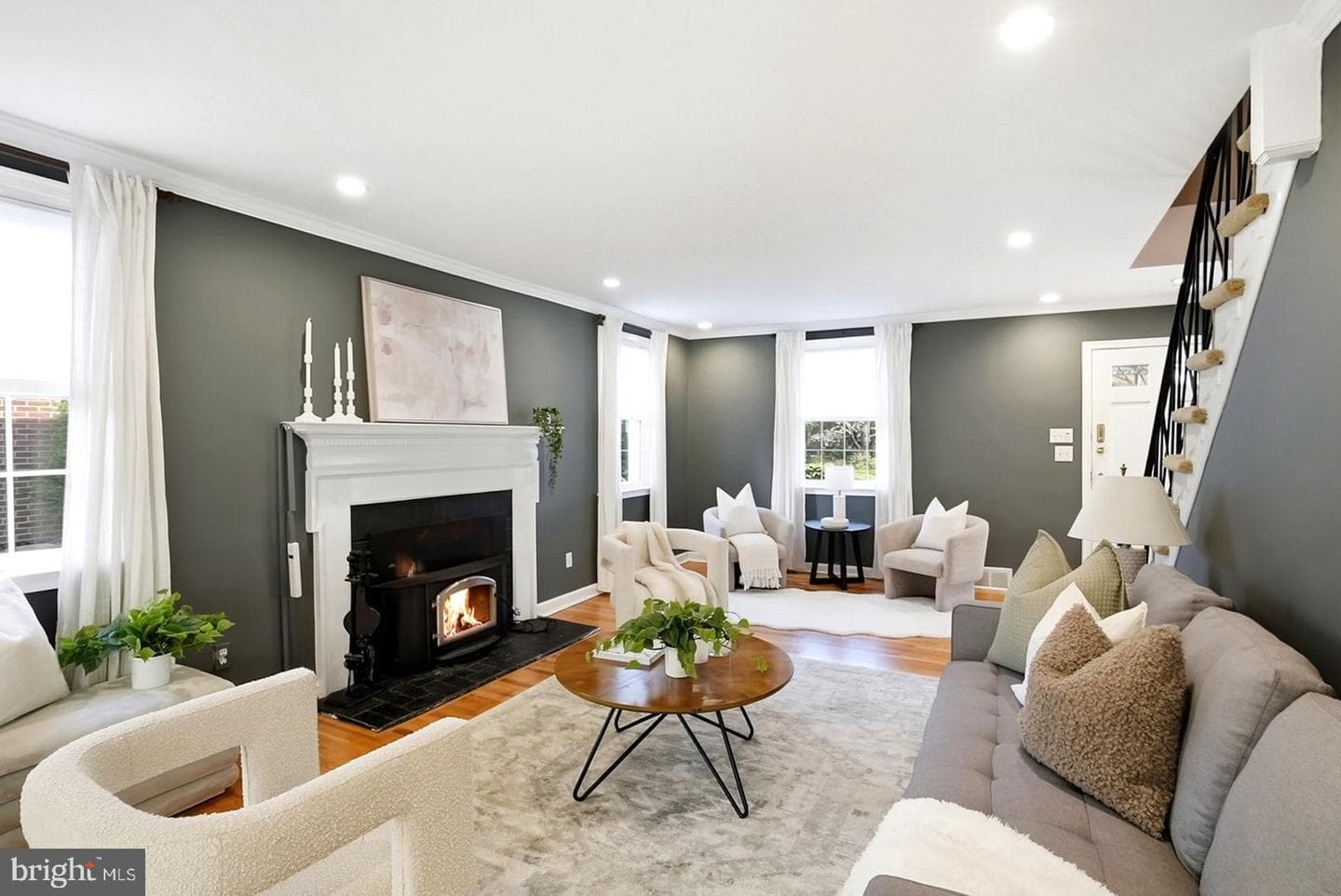 1526 James Road photo 4