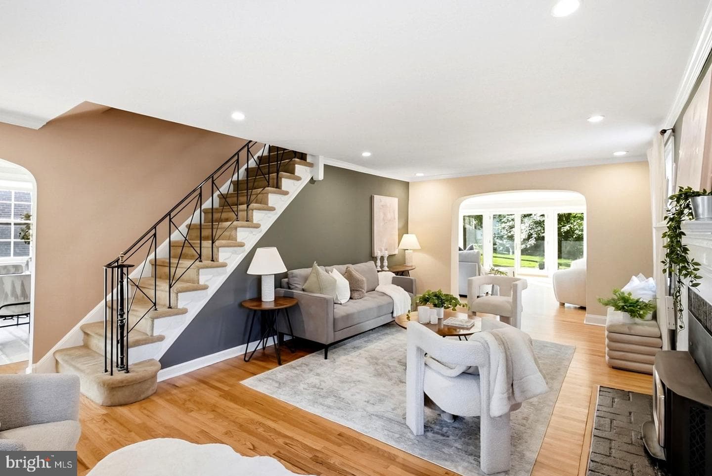 1526 James Road photo 7