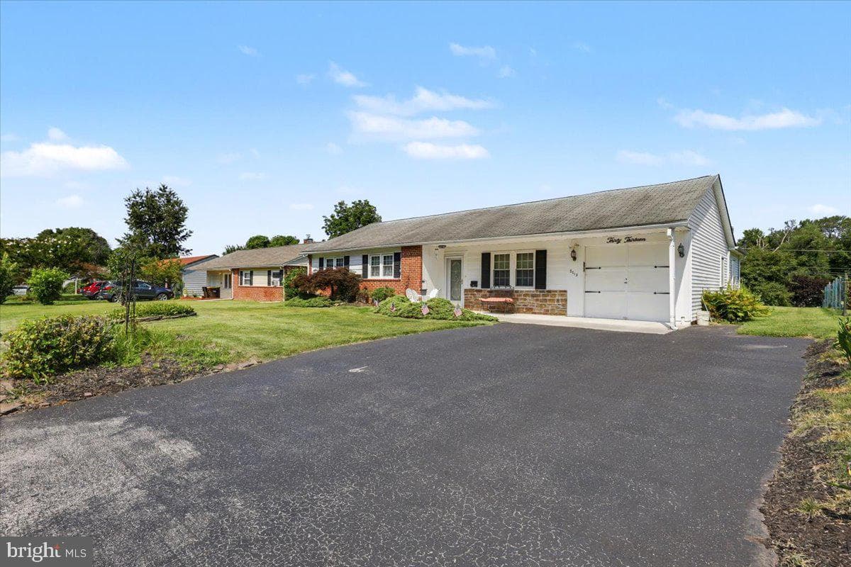 3013 Cottage Ln photo 5