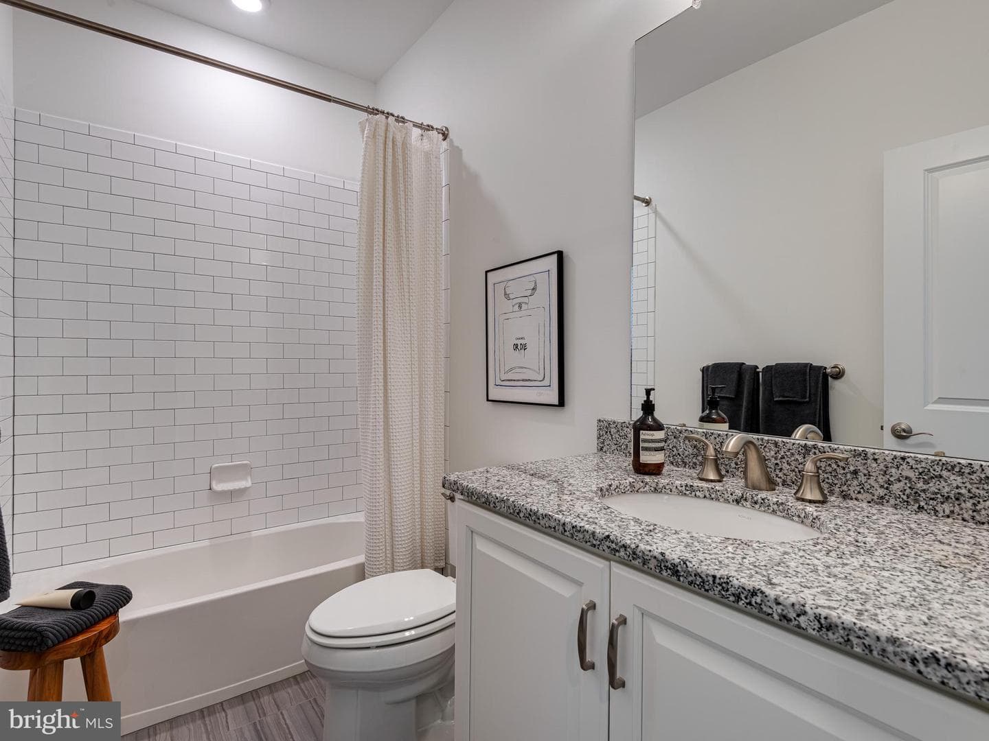 414 Lakeview Court #2 Upper photo 35