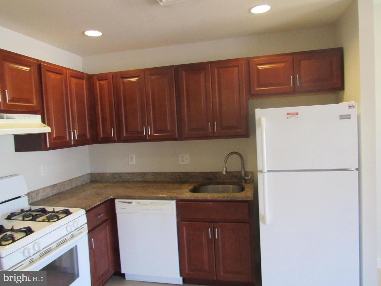 1600 Church Road #b-211 photo 5