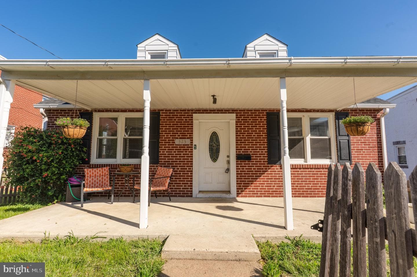 323 Coates Street