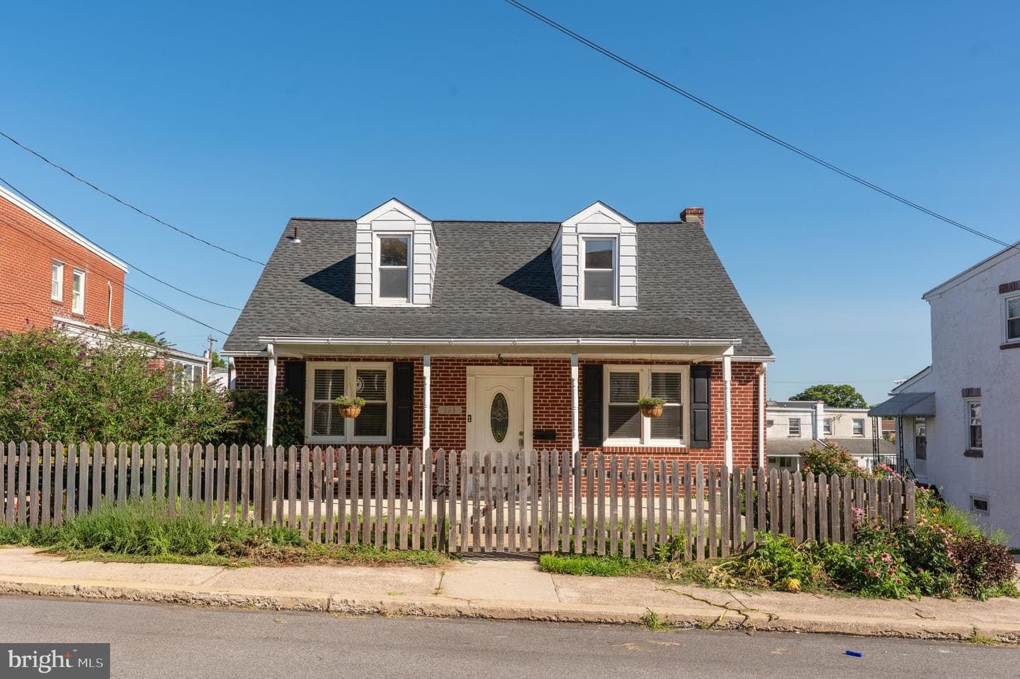 323 Coates Street photo 14