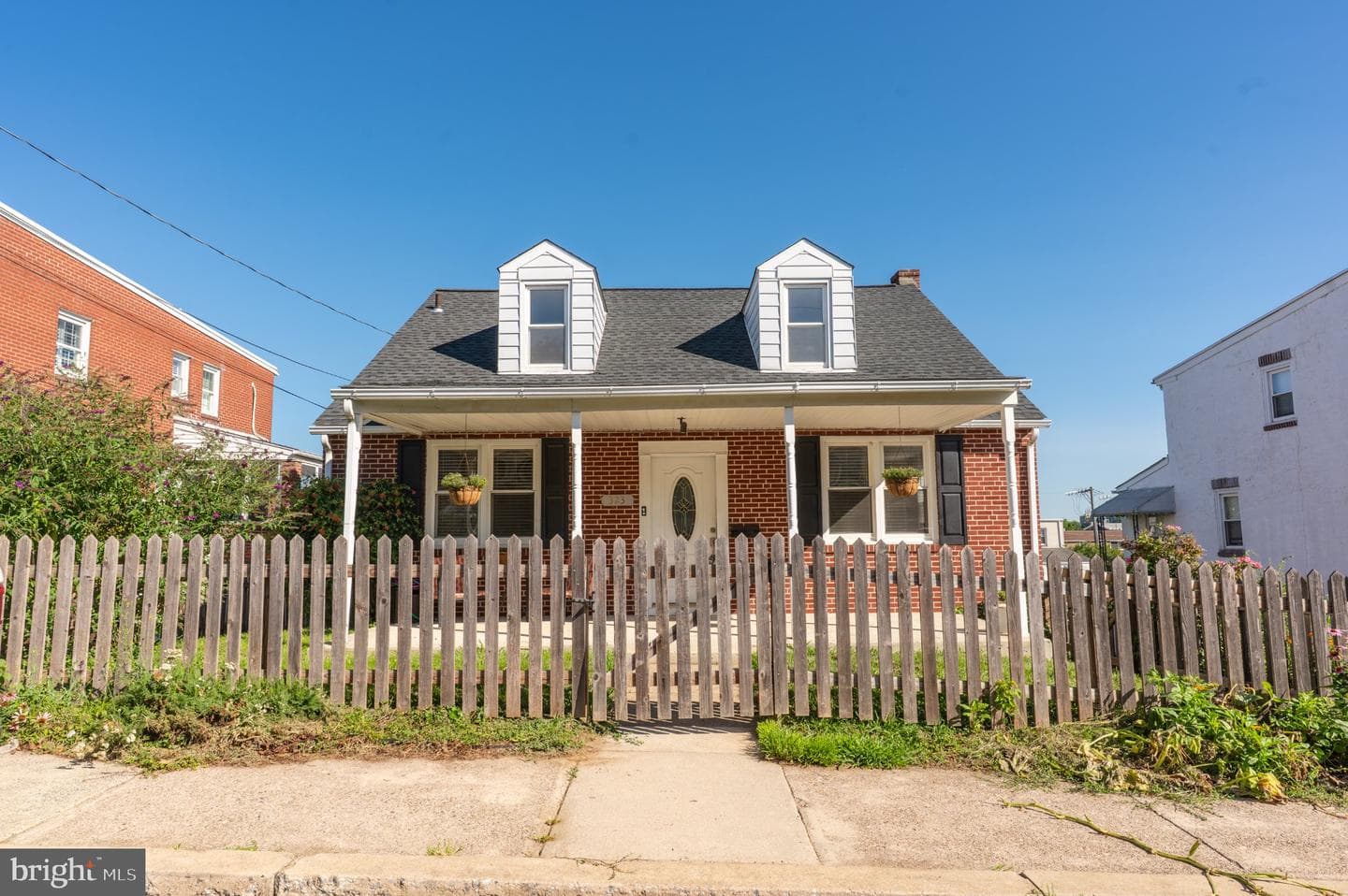 323 Coates Street photo 15