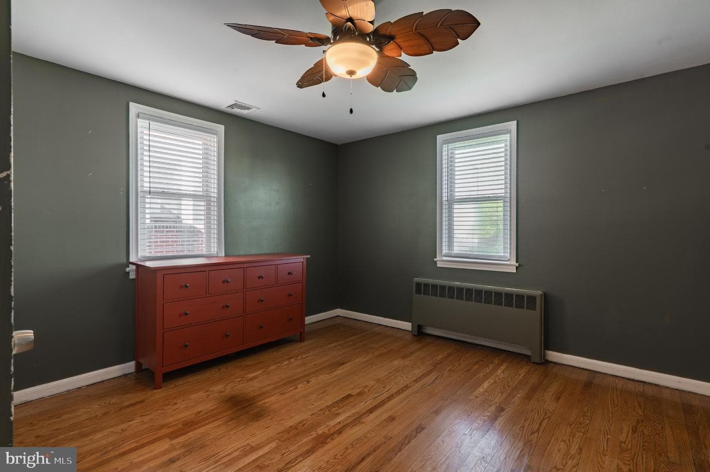 323 Coates Street photo 19