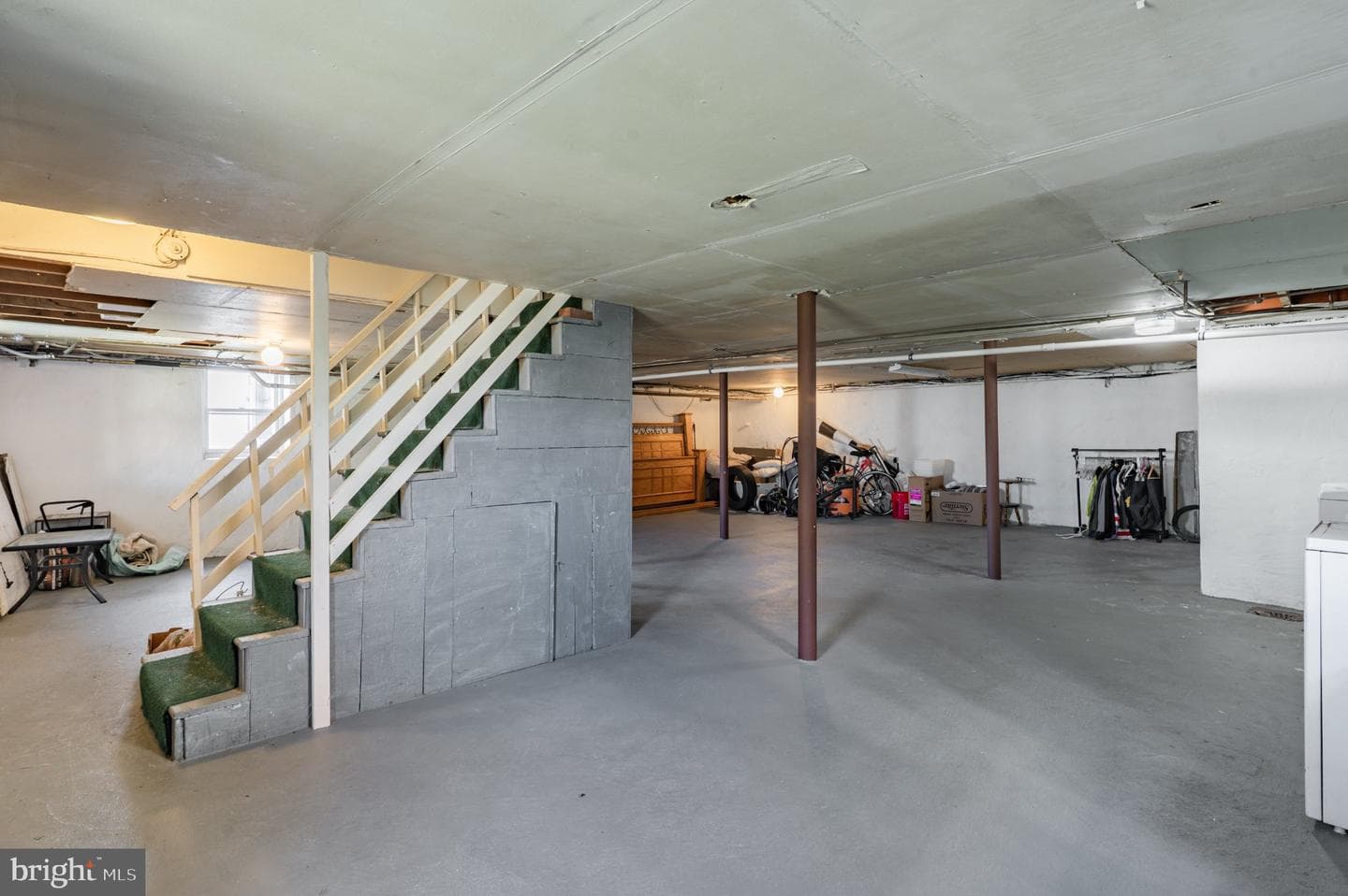 323 Coates Street photo 29