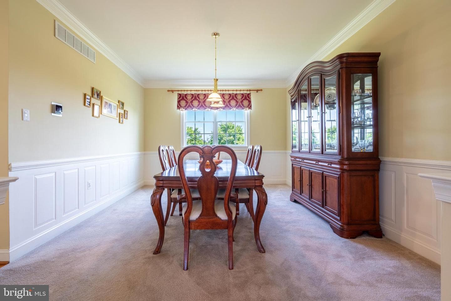 33 Knights Crest Court photo 16
