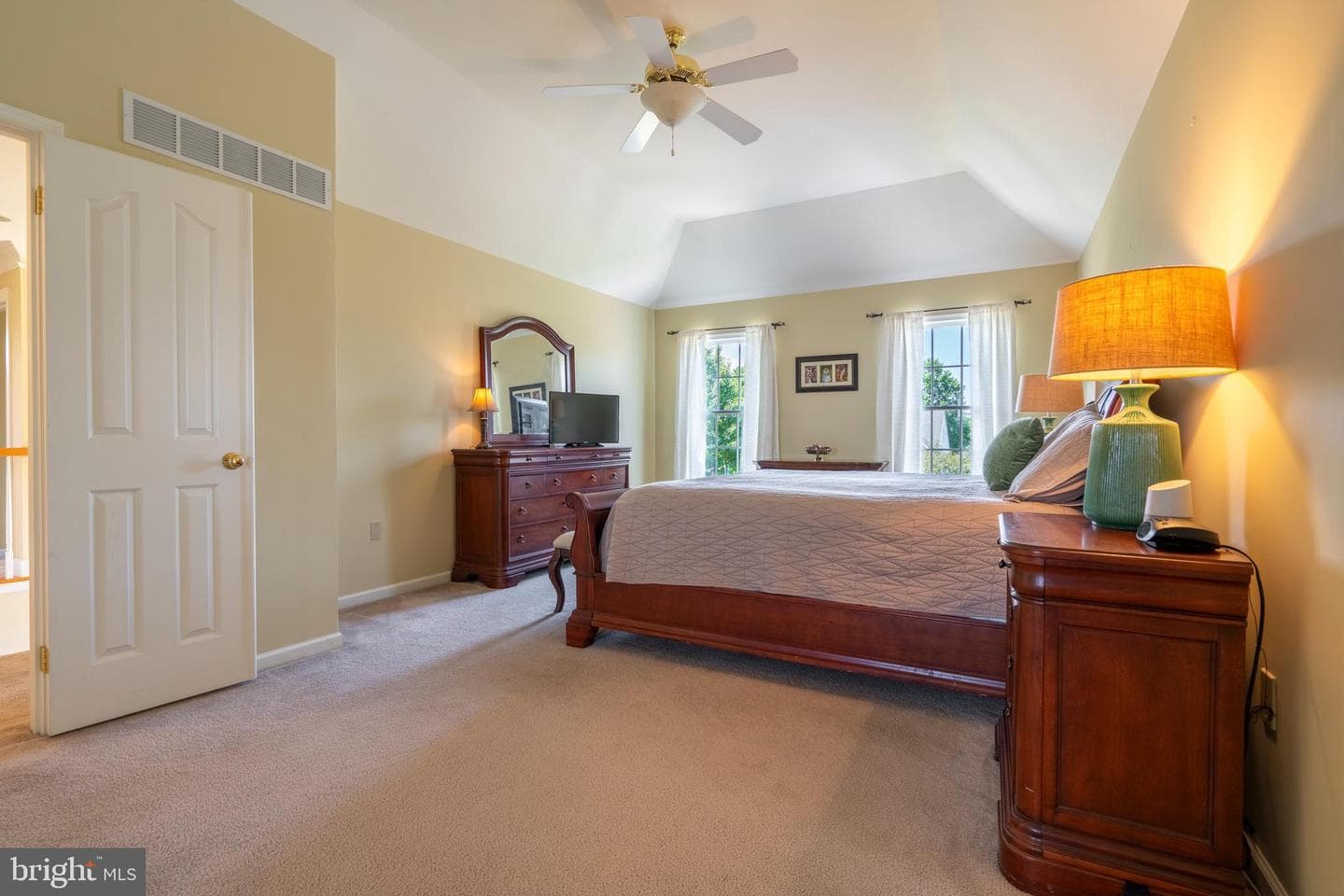 33 Knights Crest Court photo 29