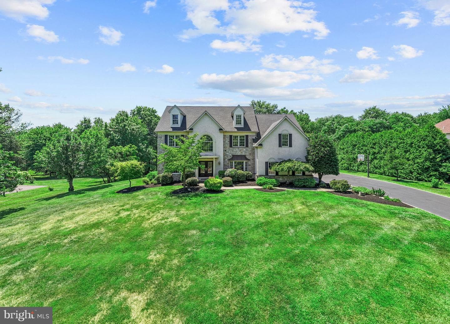 824 Warren Road photo 3