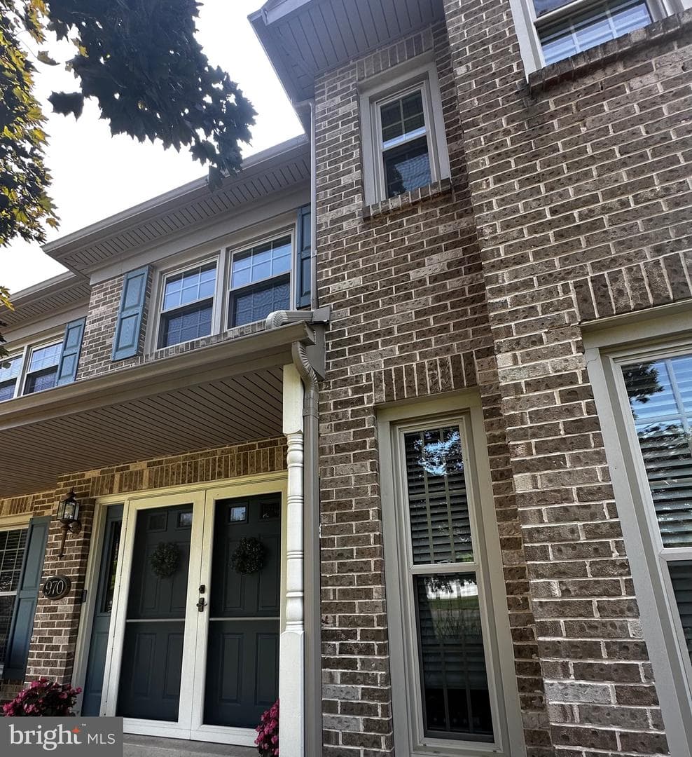 970 Clover Court photo 3