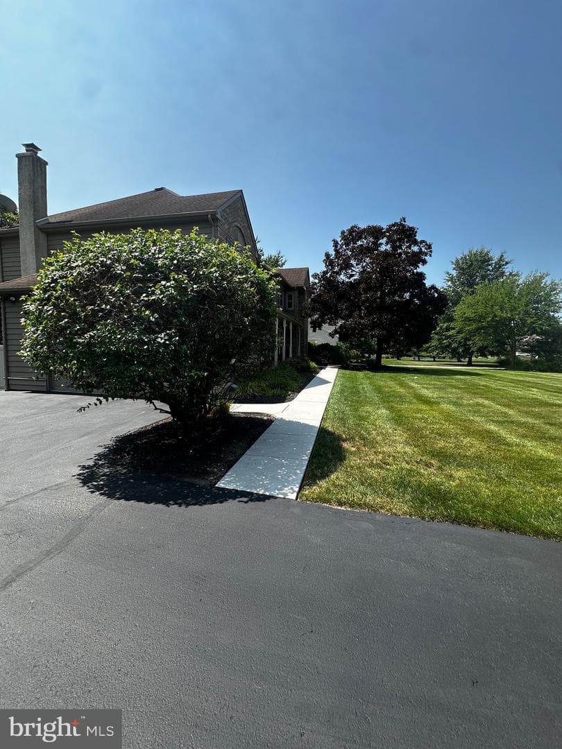 970 Clover Court photo 4