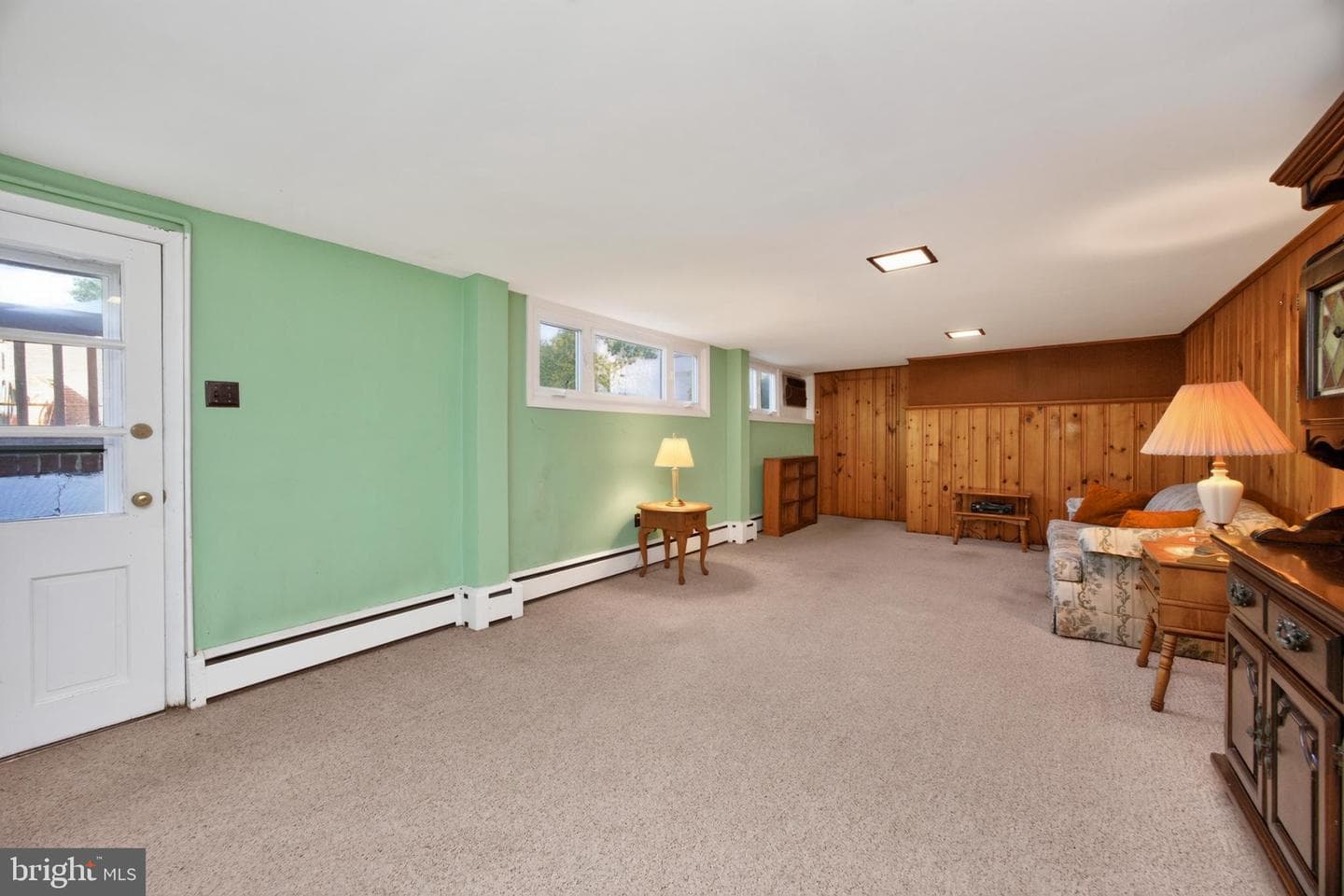 242 Grace Street photo 13