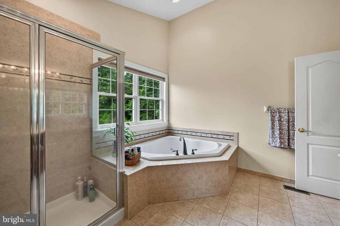 404 Maple Glen Circle photo 31