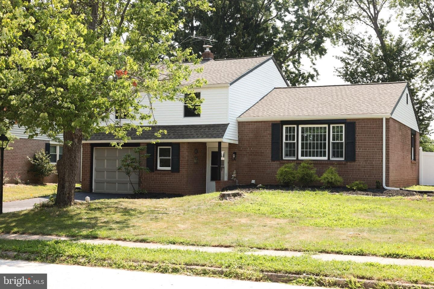 269 Roberts Drive photo 2