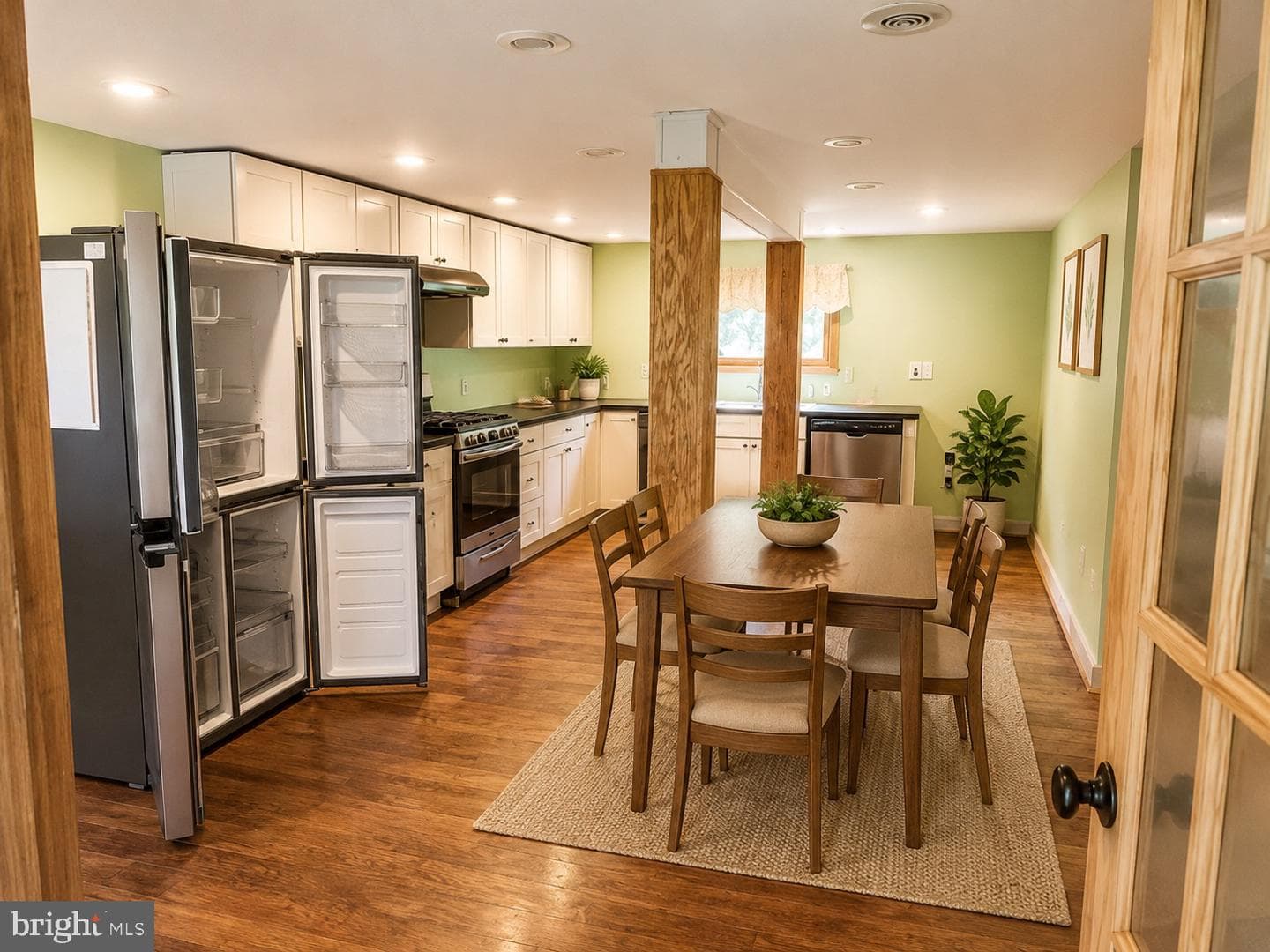 180 Pleasantview photo 10