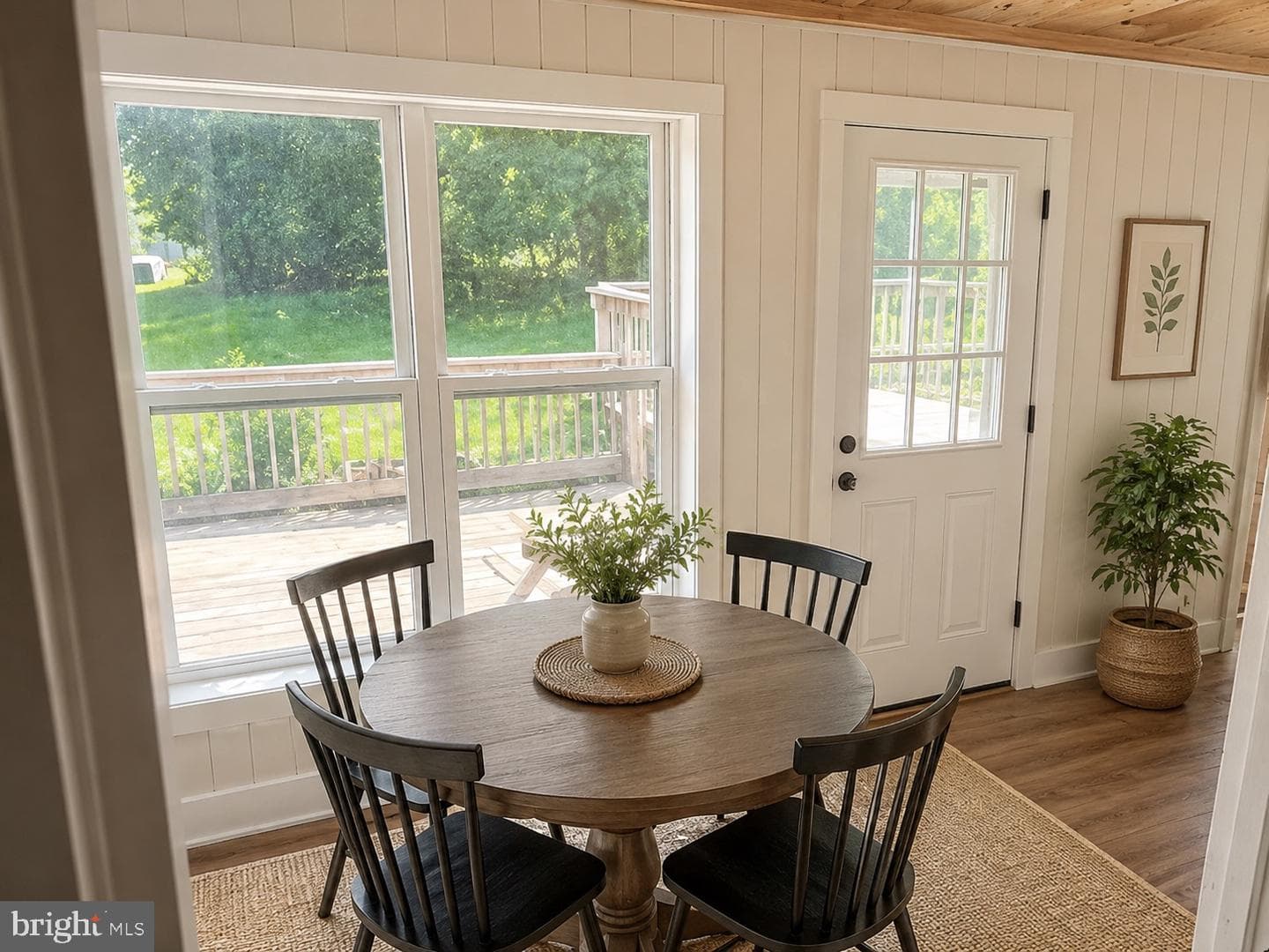 180 Pleasantview photo 22